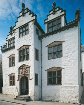 Plas Mawr